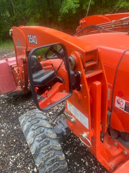 Magnetic Tractor Mirrors