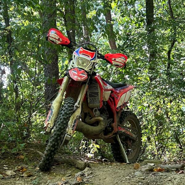 Customer side by side on the trail